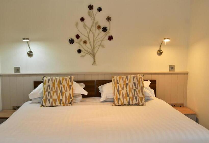 فندق صغير Tudor Lodge Bed & Breakfast