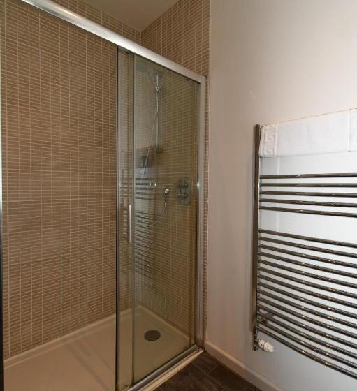 فندق صغير Tudor Lodge Bed & Breakfast