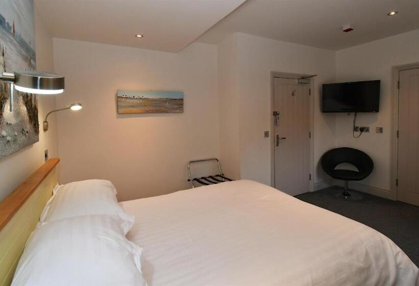 فندق صغير Tudor Lodge Bed & Breakfast