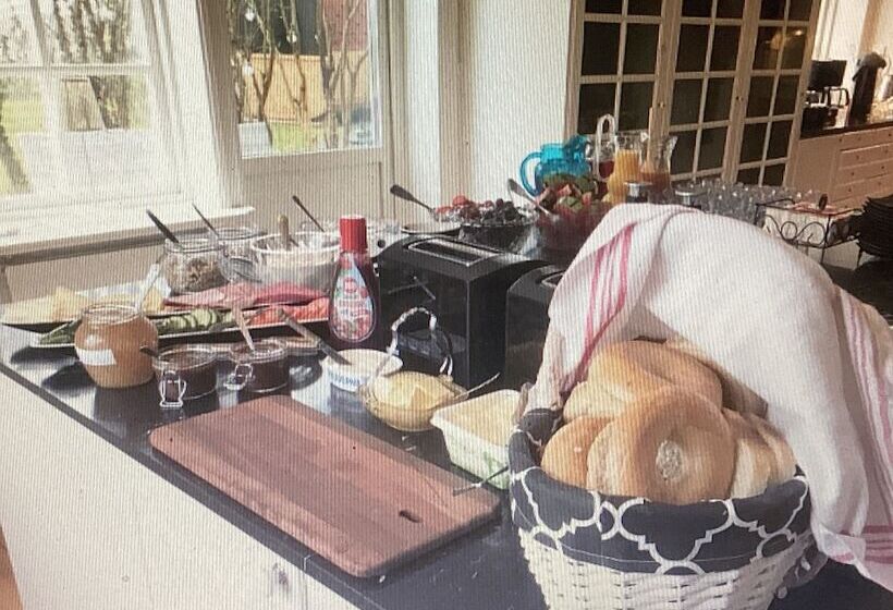 Ameriden Bed And Breakfast