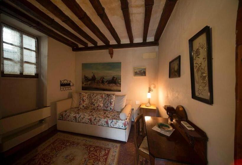 ベッドアンドブレックファースト Castello Di Vigoleno