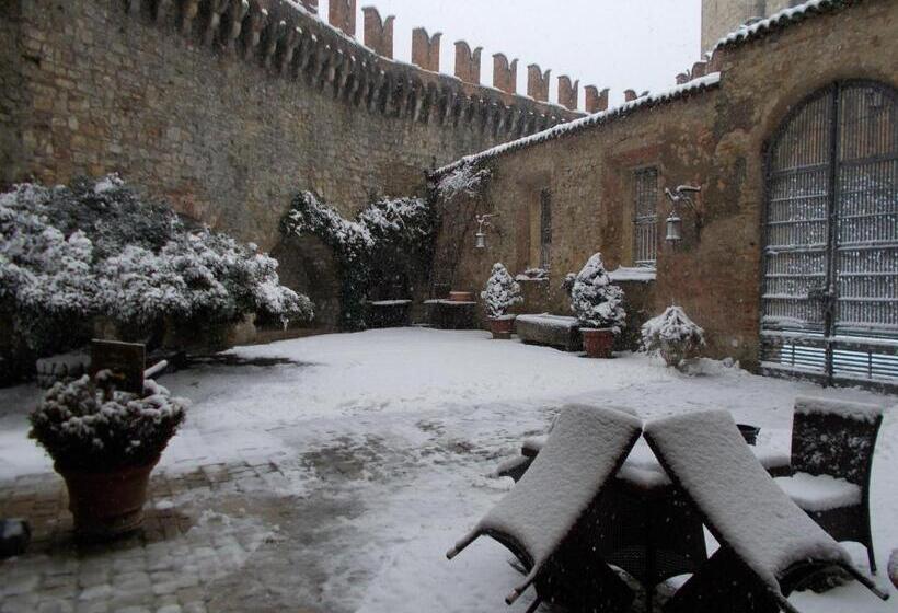 ベッドアンドブレックファースト Castello Di Vigoleno