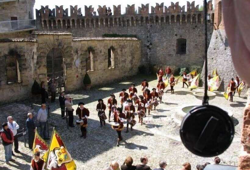 ベッドアンドブレックファースト Castello Di Vigoleno