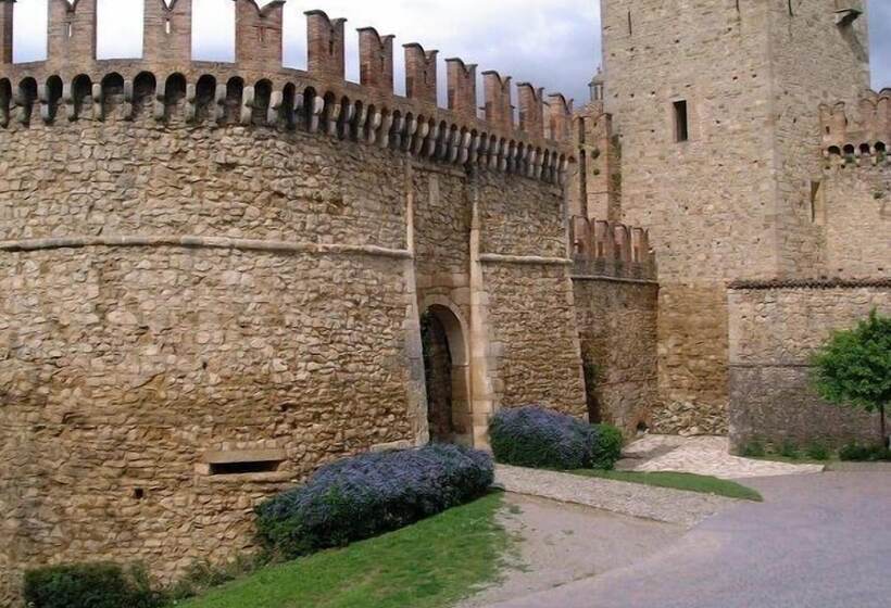 ベッドアンドブレックファースト Castello Di Vigoleno