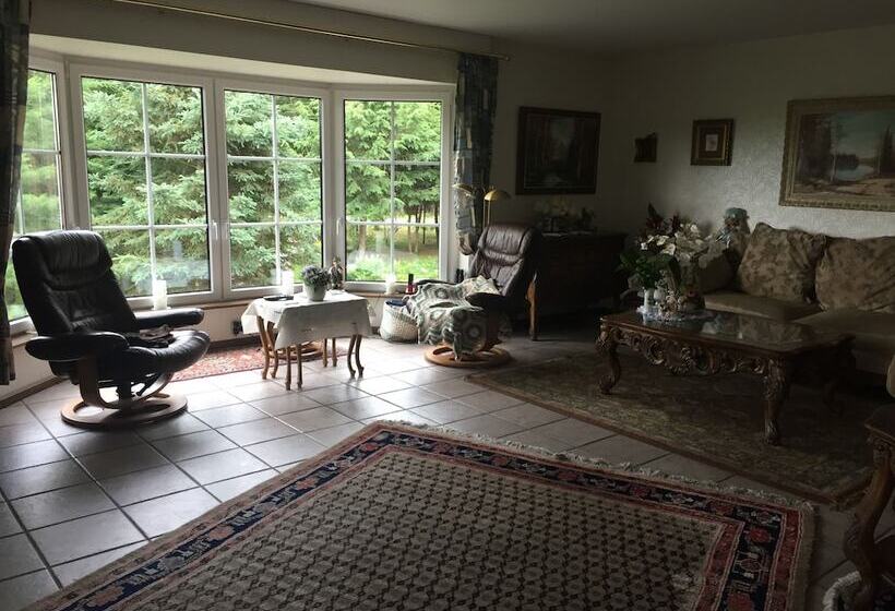 مبيت وإفطار Chalet Rosemarie