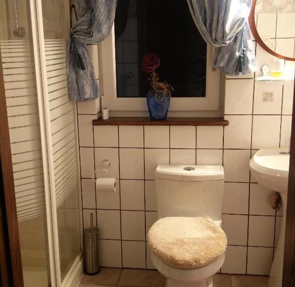 مبيت وإفطار Chalet Rosemarie