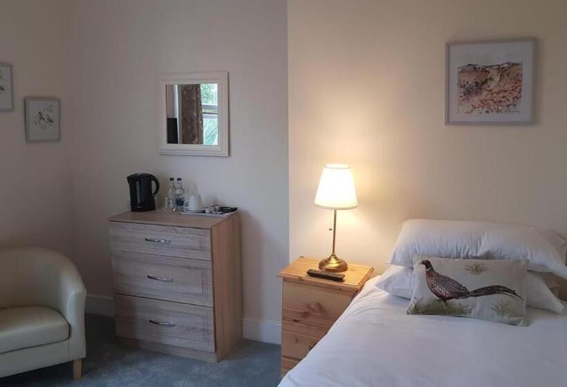 ベッドアンドブレックファースト Chequers Inn