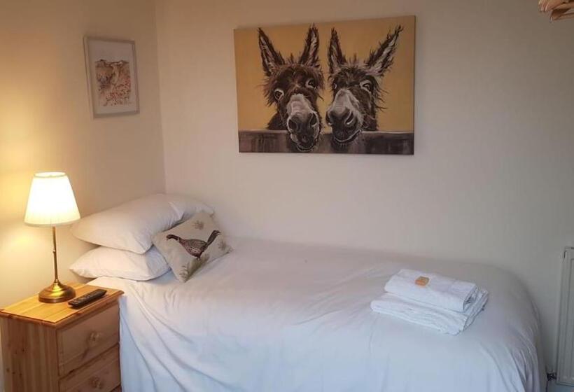 ベッドアンドブレックファースト Chequers Inn