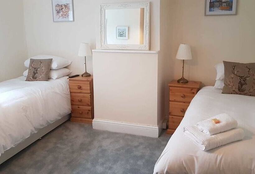 ベッドアンドブレックファースト Chequers Inn