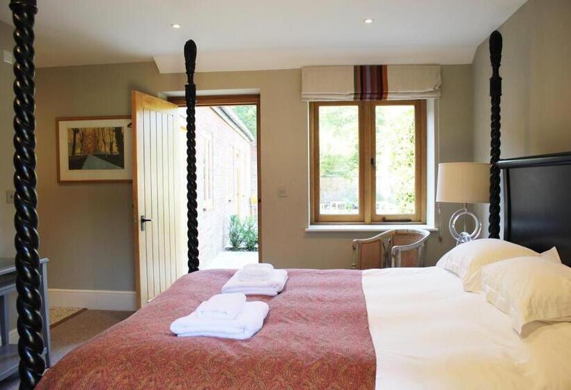 צימר Chippenham Park Garden Rooms