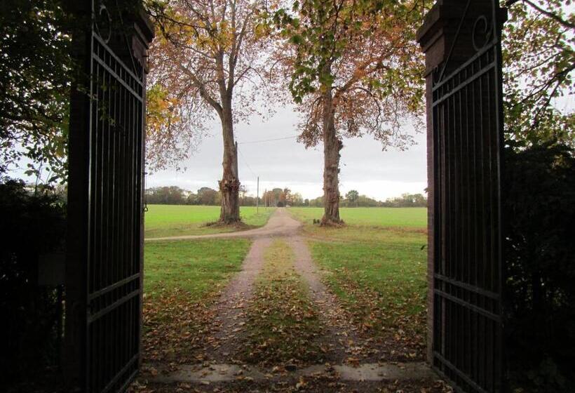 ベッドアンドブレックファースト Château De Launay