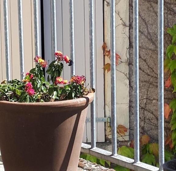 Bed and Breakfast La Maison Haute