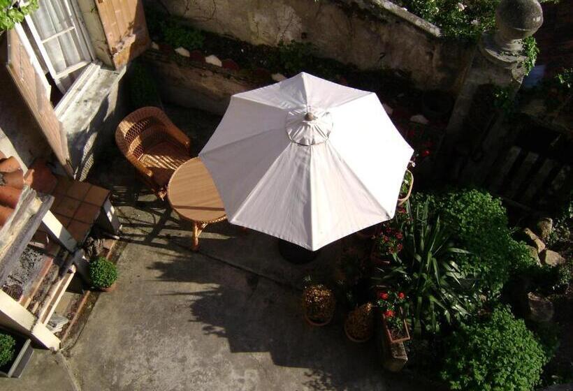 Bed and Breakfast La Maison Haute