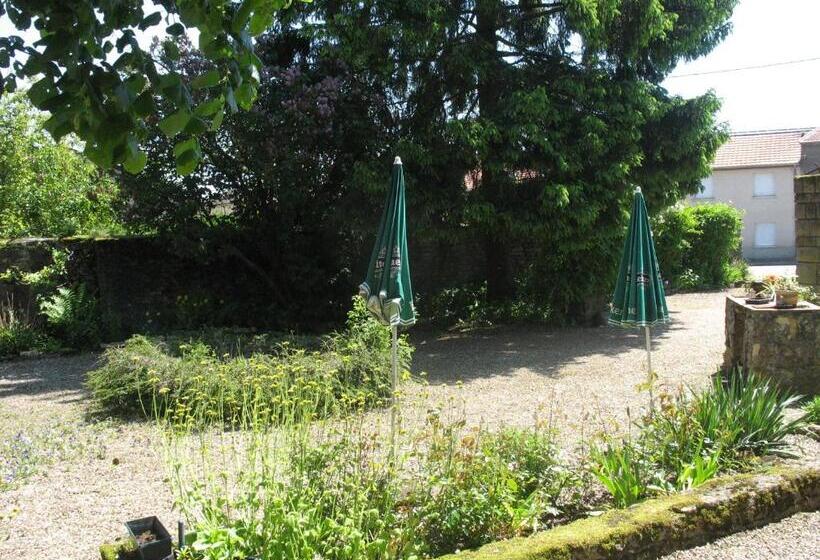 ベッドアンドブレックファースト Les Jardins De La Grange