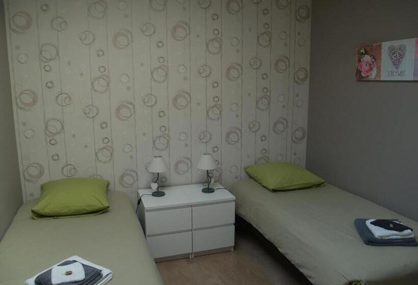 ベッドアンドブレックファースト Les Jardins De La Grange