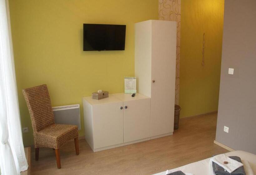 ベッドアンドブレックファースト Les Jardins De La Grange