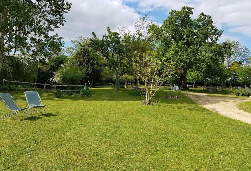 Bed and Breakfast Les Roberderies