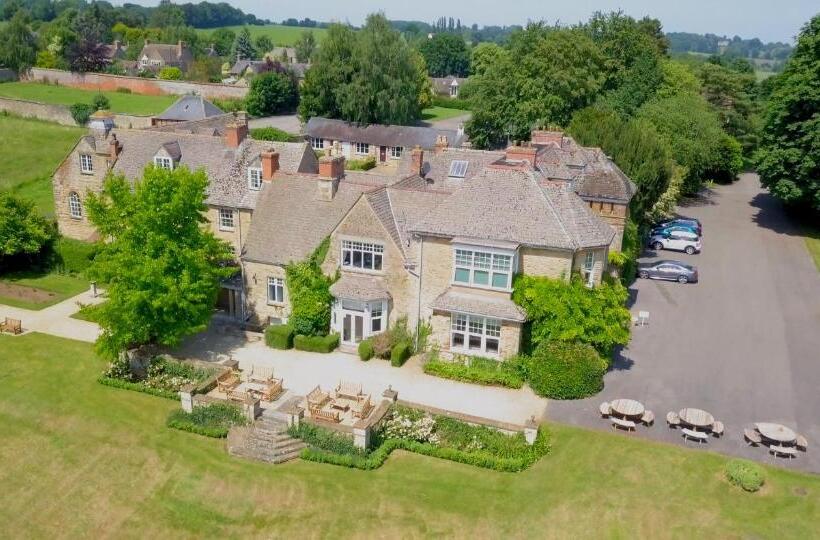 مبيت وإفطار Middle Aston House