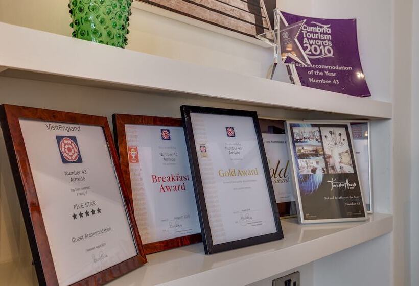 ベッドアンドブレックファースト Number 43