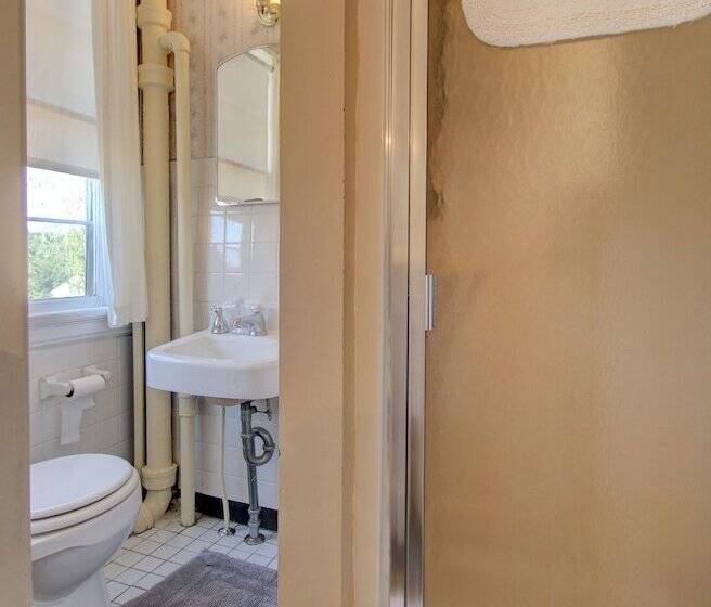 مبيت وإفطار Old Corner Inn