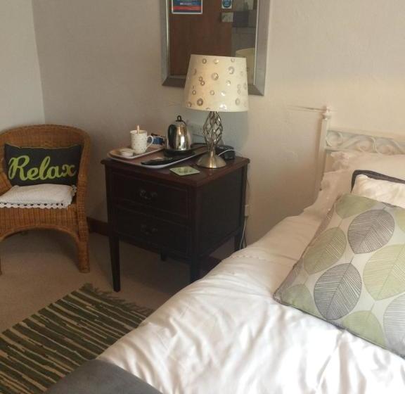 مبيت وإفطار The Elms