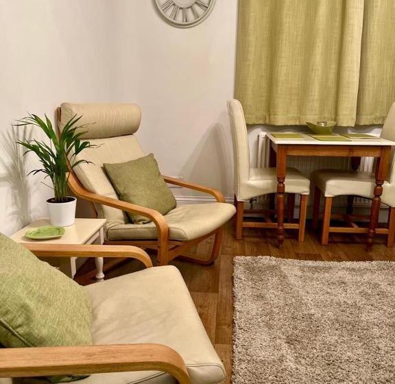 Bed and Breakfast The Paddock At Peacock Farm Near Belvoir Castle