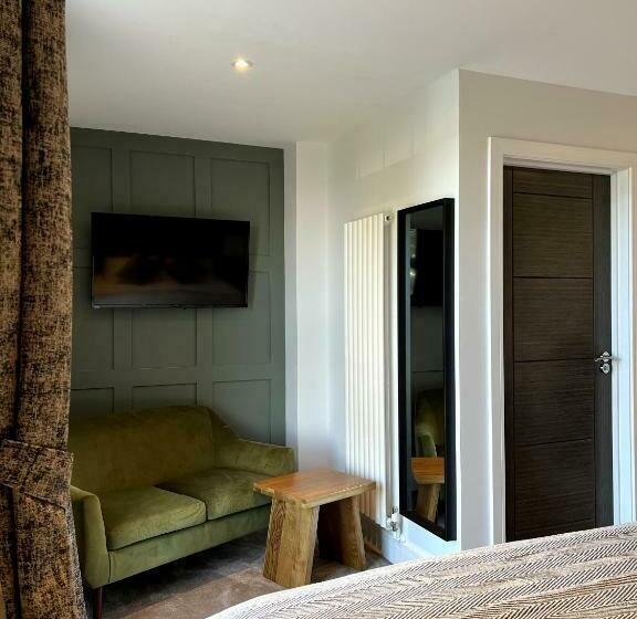 Bed and Breakfast The Three Pickerels