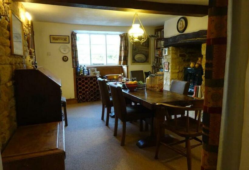 مبيت وإفطار Wheelwrights