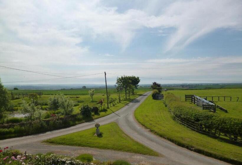Hall Farm Bed & Breakfast