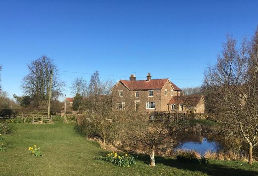 Hall Farm Bed & Breakfast