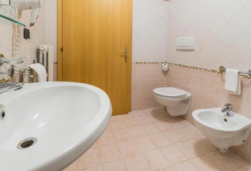 فندق Agritur Casamela