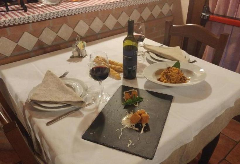 בית מלון כפרי Agriturismo Alla Strozza