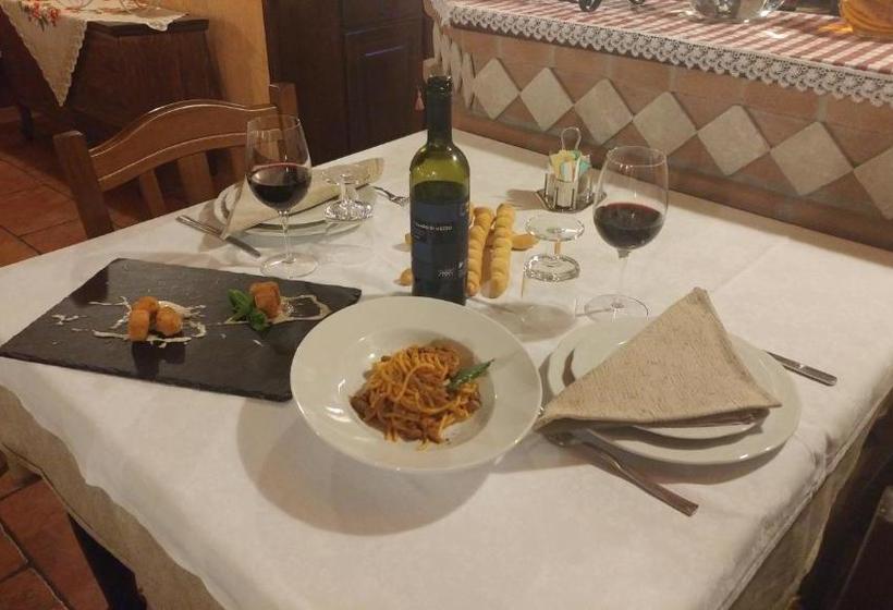 בית מלון כפרי Agriturismo Alla Strozza