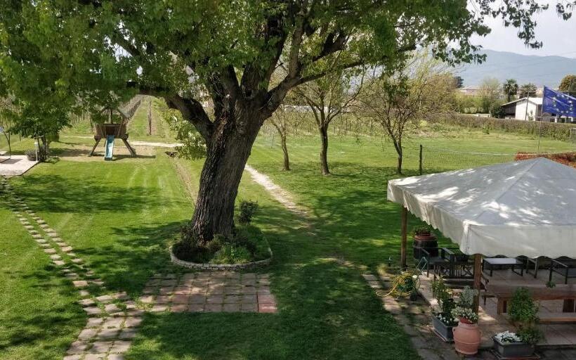 Отель Agriturismo L Albara Wines, Pool & Spa