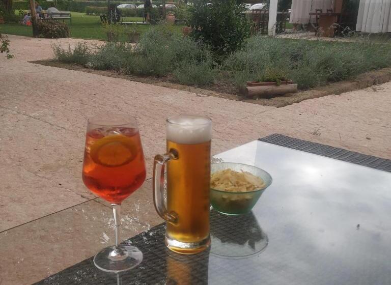 Отель Agriturismo L Albara Wines, Pool & Spa