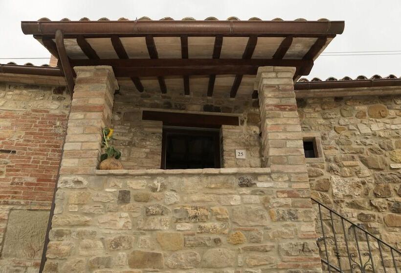 فندق Agriturismo Podere Acqualoreto