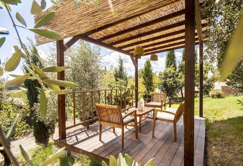 Отель Agriturismo Podere Camollia