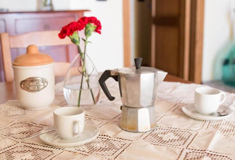 Отель Agriturismo Podere Camollia