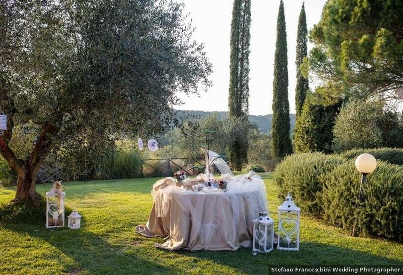 فندق Agriturismo Poggio Corbello