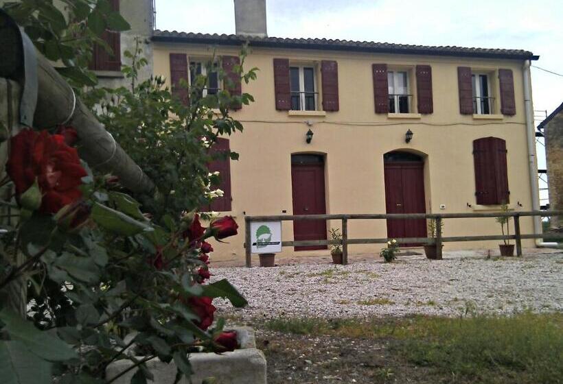 ホテル Agriturismo Valpagliaro