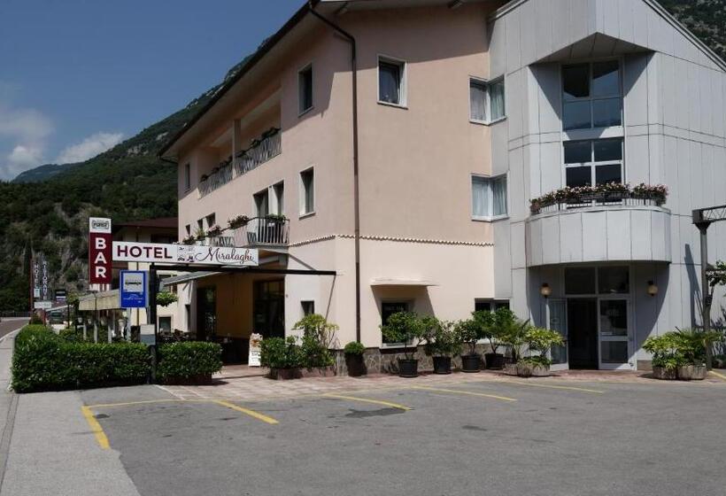 בית מלון כפרי Albergo Miralaghi