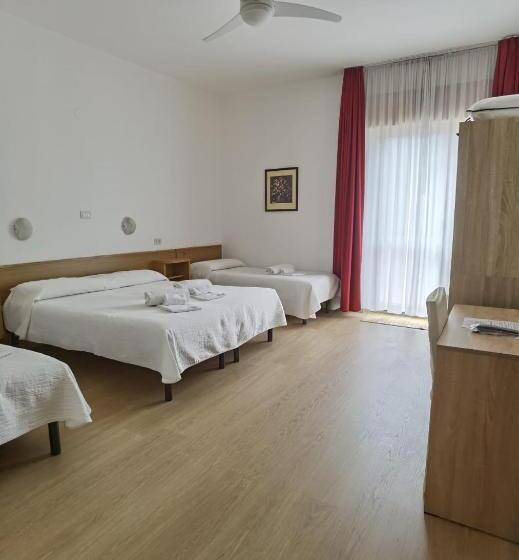 בית מלון כפרי Albergo Miralaghi