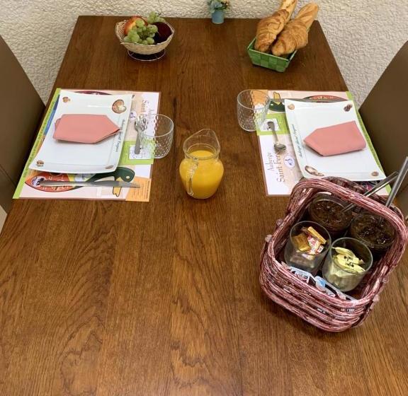 ホテル Auberge Saint Fergeux