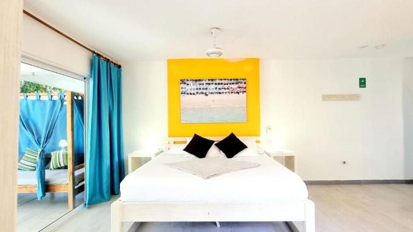 Отель Blue Mango Beach