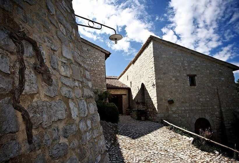 Отель Borgo La Torre