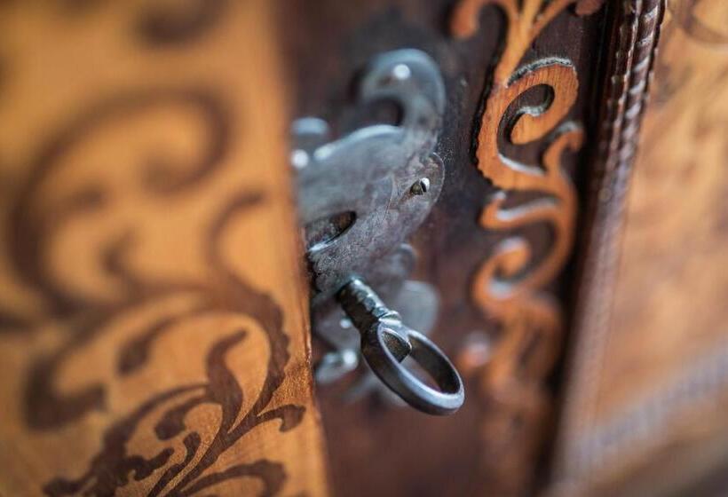 Отель Burg Bernstein