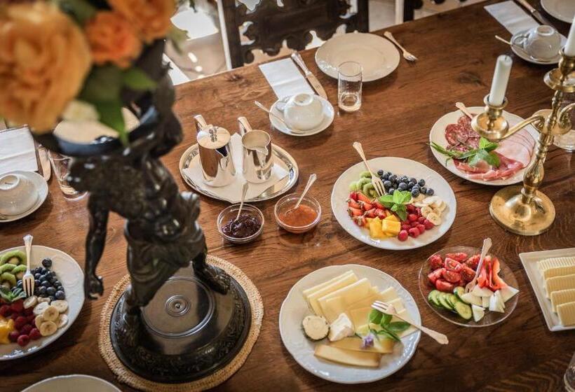 Отель Burg Bernstein