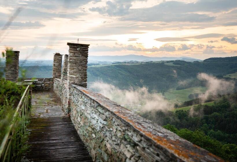 Отель Burg Bernstein
