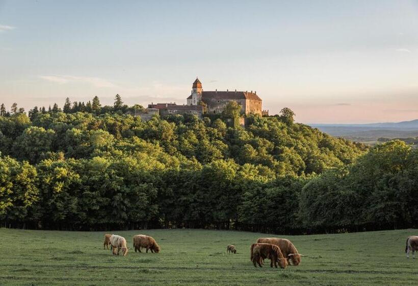 Отель Burg Bernstein