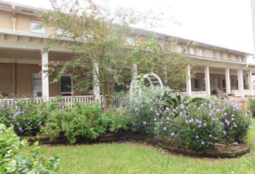 Cassadaga Hotel And Spiritual Center